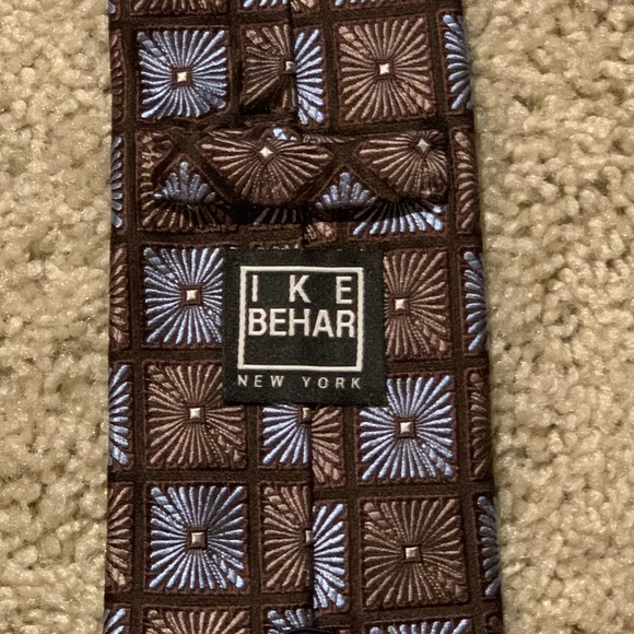 Ike Behar Tie - Picture 2 of 2
